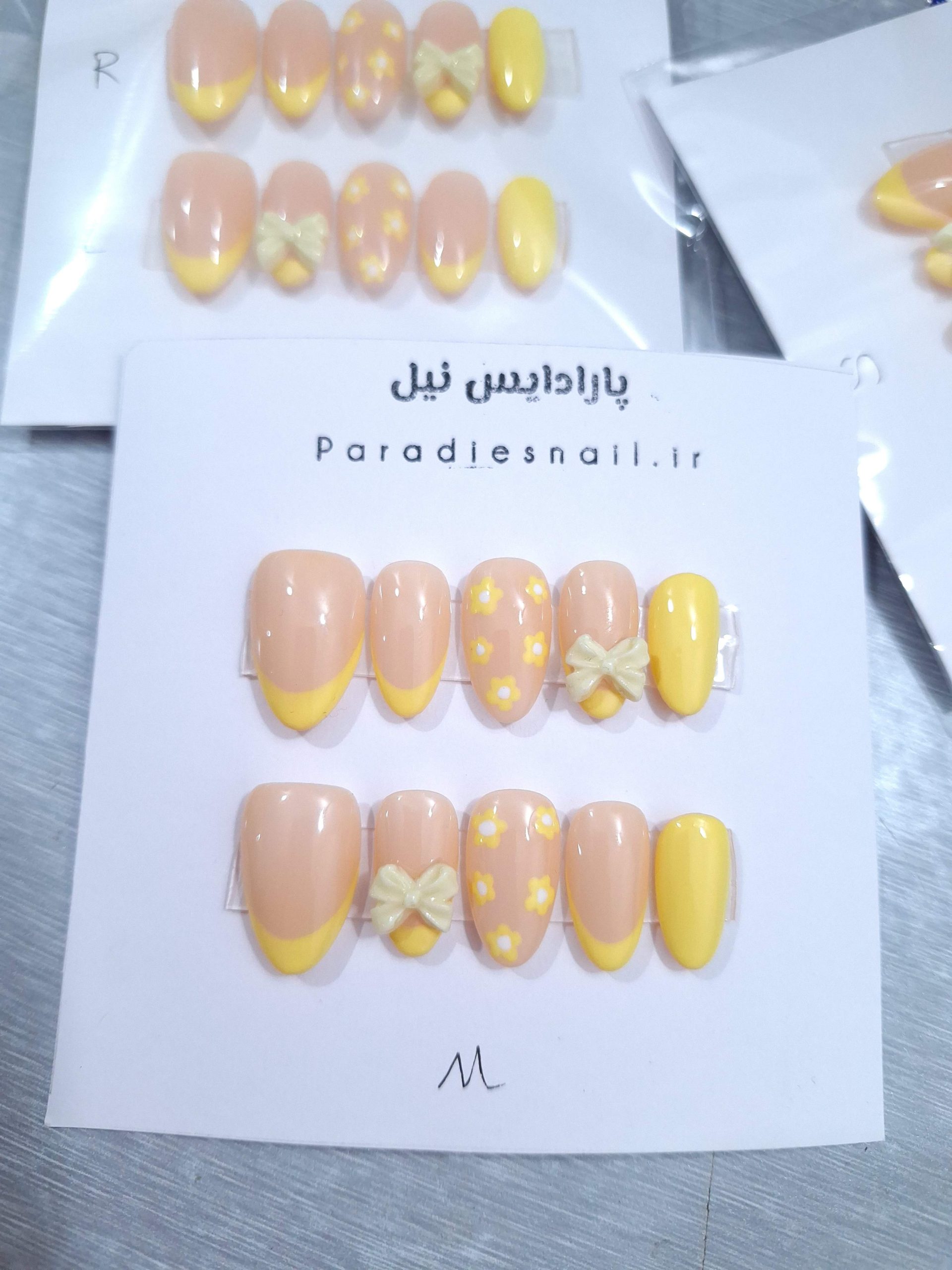 ناخن مصنوعی طرح فرنچ زرد - Image 2